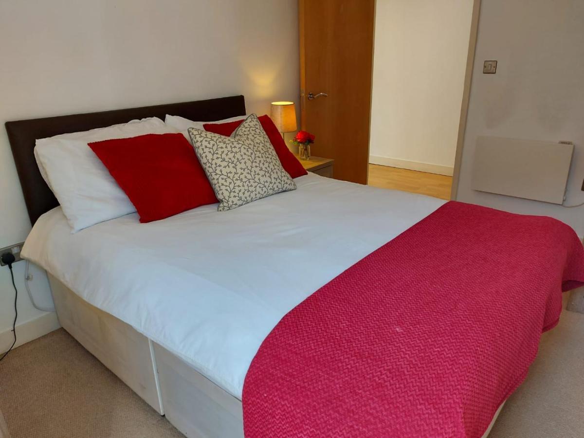 City 2 Bed, 2 Bath, Free Parking & Wifi Sheffield Kültér fotó