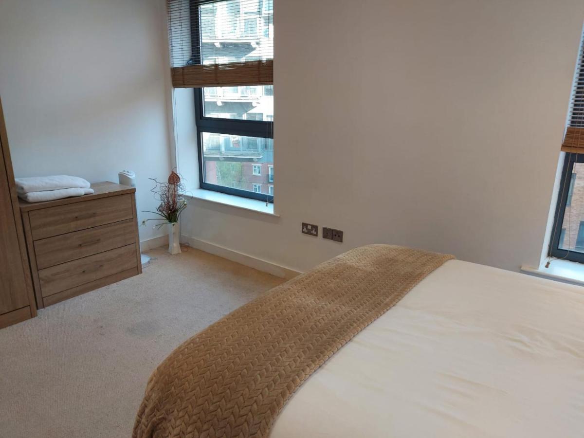 City 2 Bed, 2 Bath, Free Parking & Wifi Sheffield Kültér fotó