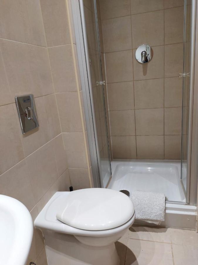 City 2 Bed, 2 Bath, Free Parking & Wifi Sheffield Kültér fotó