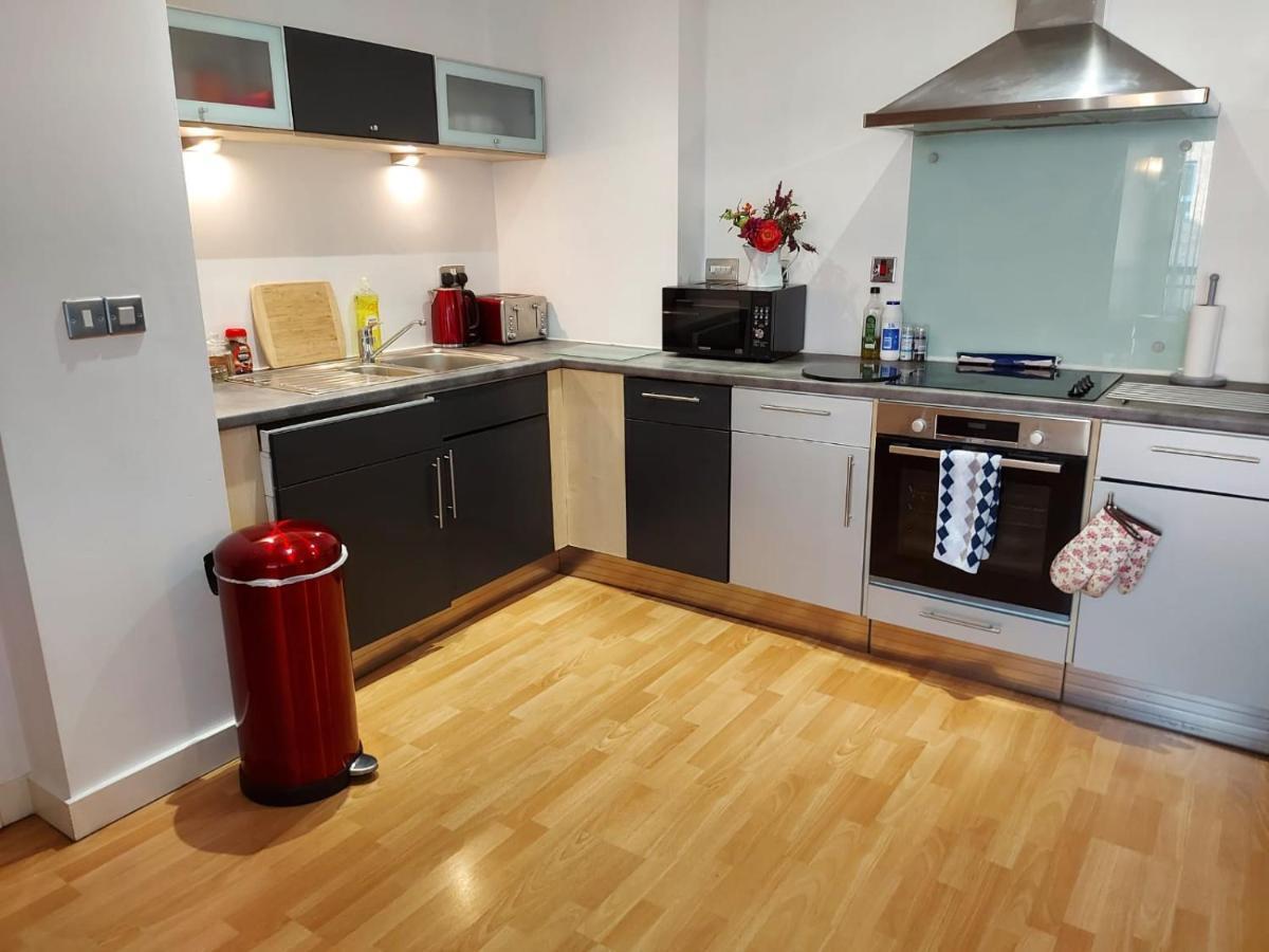 City 2 Bed, 2 Bath, Free Parking & Wifi Sheffield Kültér fotó